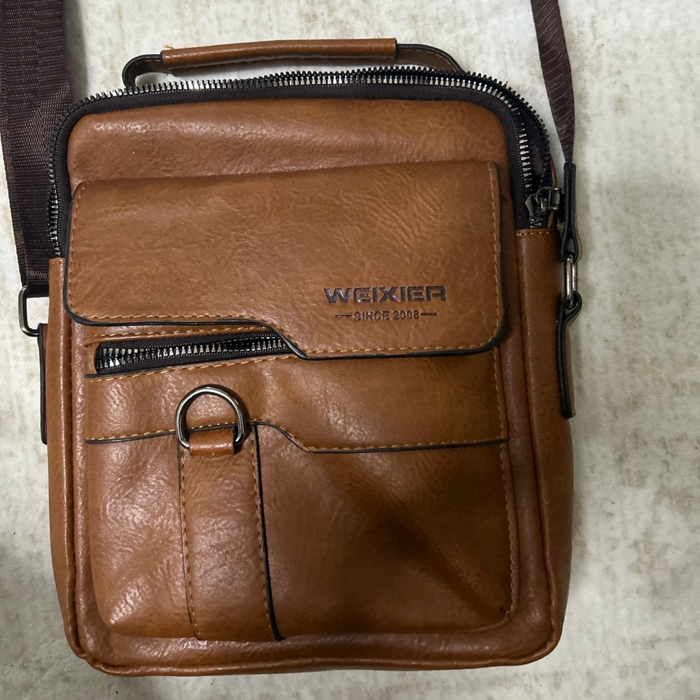 Men’s Brown Leather Crossbody Bag